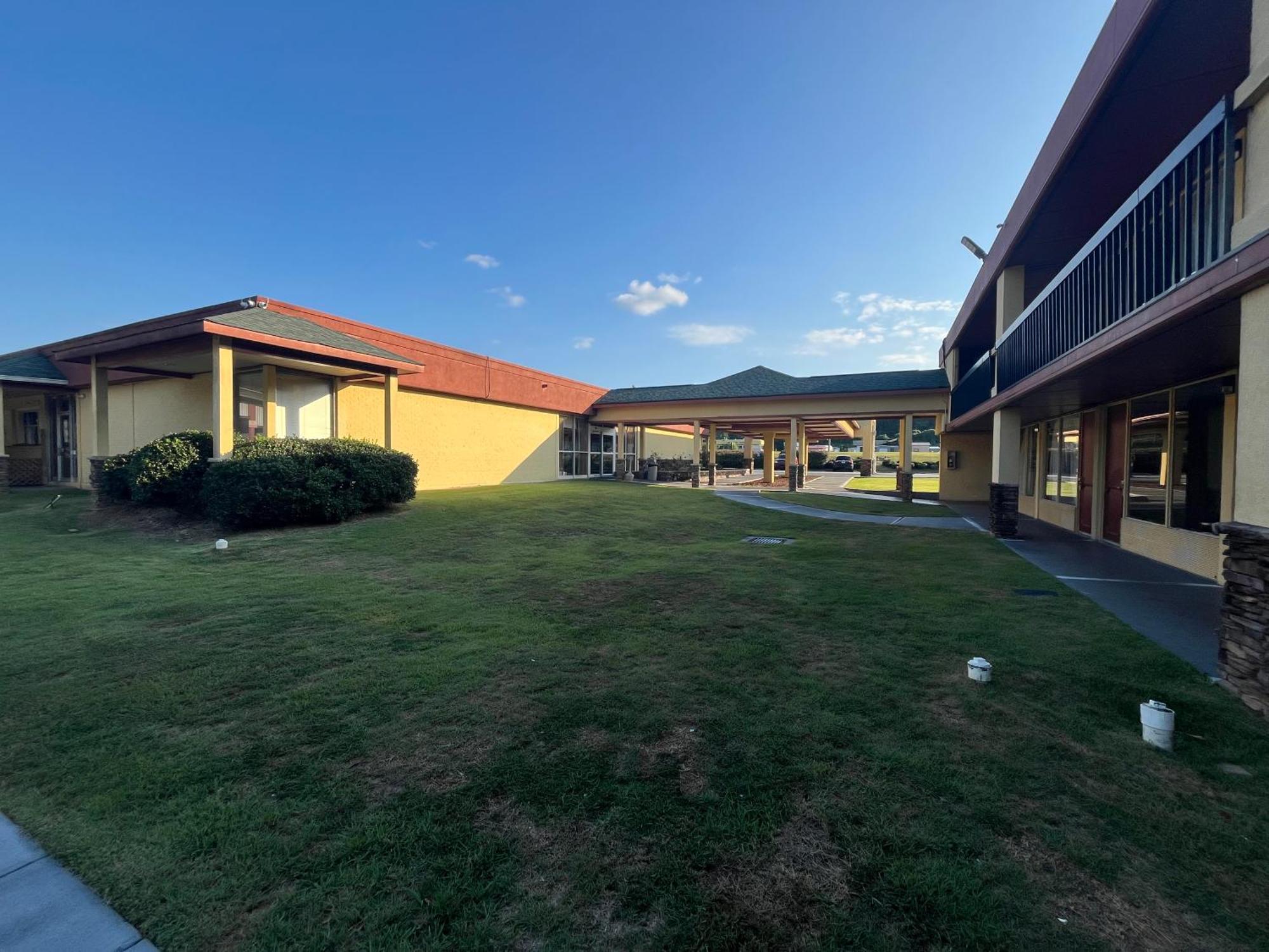 Budgetel Inn Phenix City Exterior foto