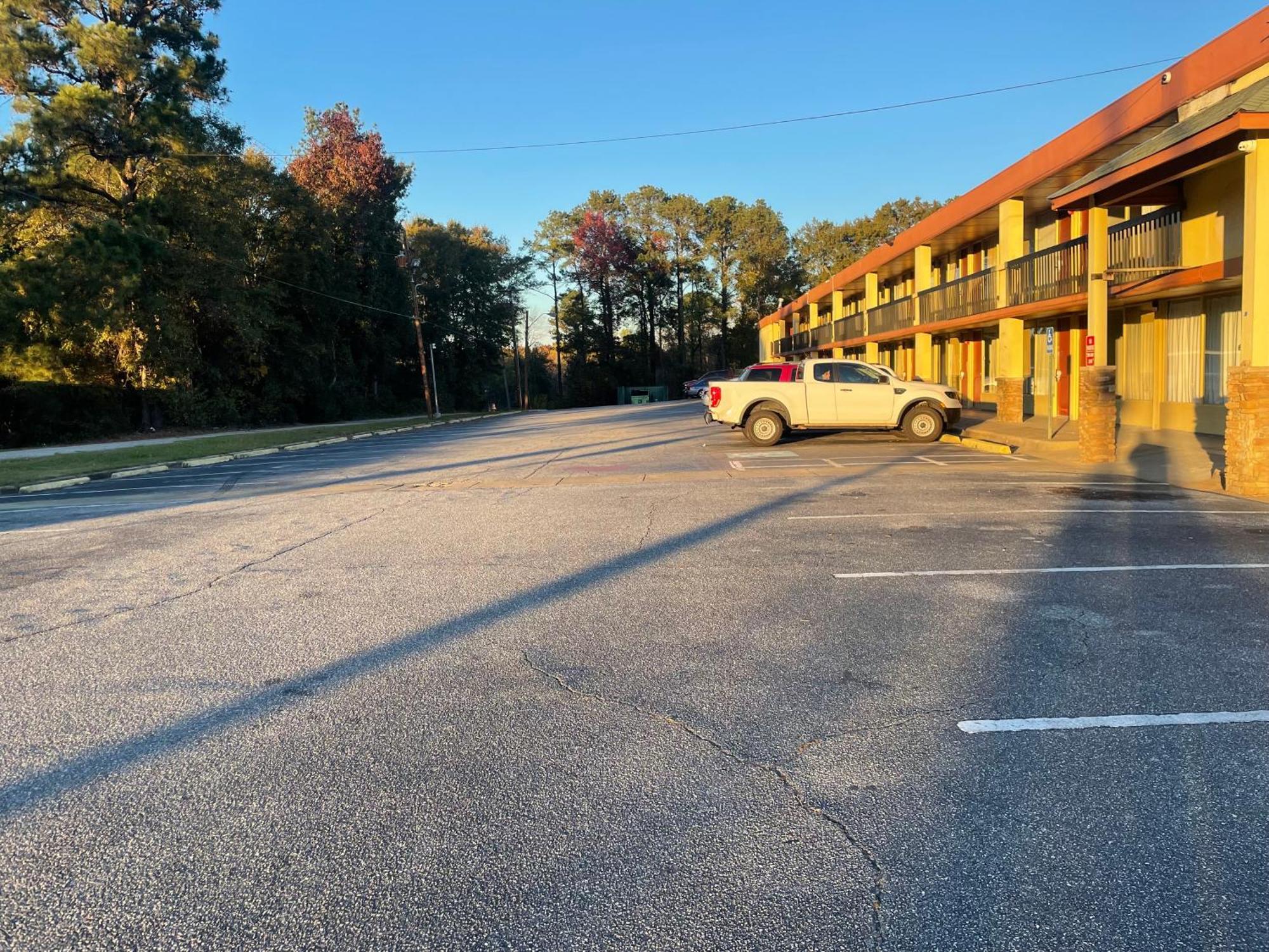 Budgetel Inn Phenix City Exterior foto